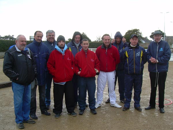 Finalistes triplettes seniors 2008 &agrave; Quiberon petanque
