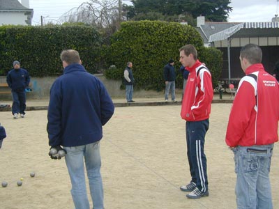 Les tenants battus par asptt vannes petanque
