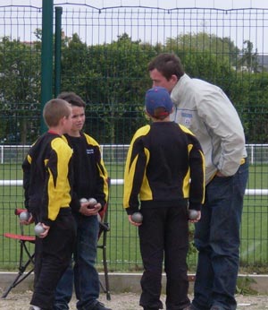 &eacute;quipe du p&eacute;tanque club de mauron avec Micka&ecirc;l Monvoisin &eacute;ducateur p&eacute;tanque